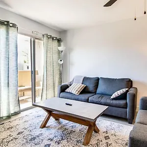  Holiday home Contemporary In Hub Of Old Town